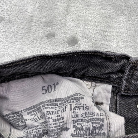 Levi's 501 Grey Wash Button Fly Straight Leg Distressed Hem Jeans Sz 27 Grunge - Picture 9 of 13